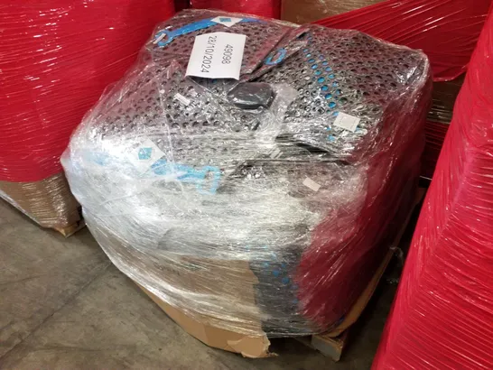 PALLET OF ASSORTED PRODUCTS INCLUDING SHOWER MATS & TENNIS RACKETS