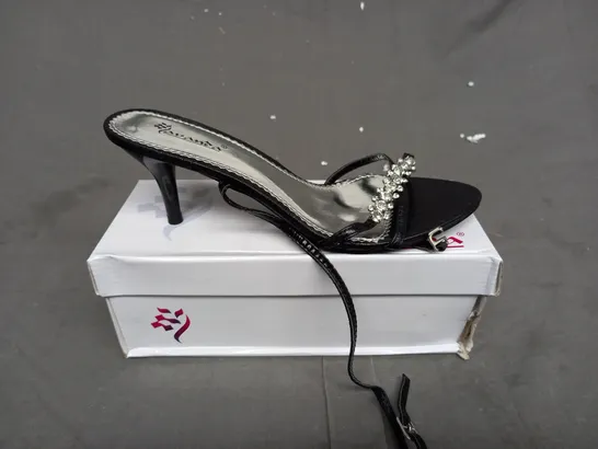 BOX OF APPROXIMATELY 23 BOXED SMALL HEEL DIAMANTE OPEN TOE SHOE IN VARIOUS SIZES