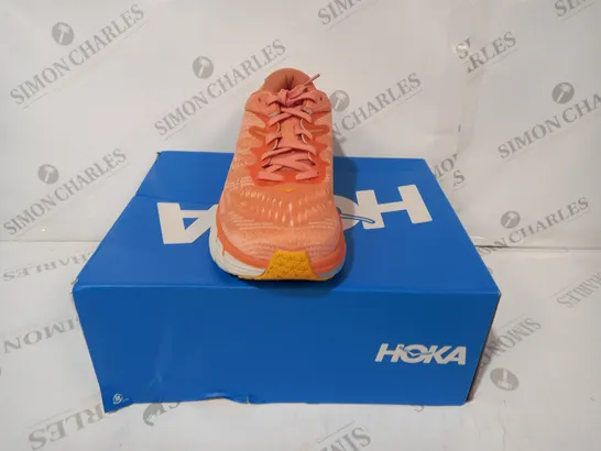 BOXED PAIR OF HOKA GAVIOTA 4 WIDE TRAINERS IN ORANGE/BLUE UK SIZE 6.5