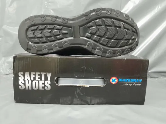 BOXED PAIR OF MARKSMAN SAFETY SHOES IN BLACK UK SIZE 8