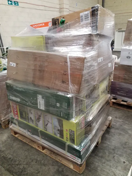 PALLET OF APPROXIMATELY 22 UNPROCESSED RAW RETURN HOUSEHOLD AND ELECTRICAL GOODS TO INCLUDE;