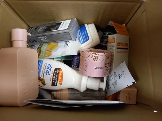 BOX OF APPROXIMATELY 20 ASSORTED COSMETICS TO INCLUDE COCOA BUTTER, OLAPLEX TREATMENT, MONDAY SERUM ETC