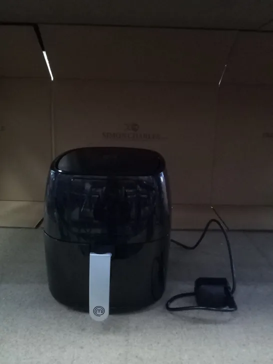 BOXED MASTERCHEF 4.5L DIGITAL AIR FRYER 