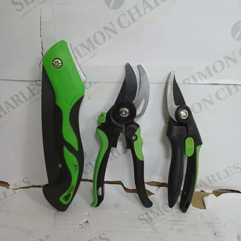 SET OF 3 GARDEN TOOLS, GREEN