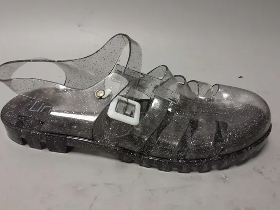 LARGE QUANTITY OF LINZI CLEAR GLITTER PLASTIC SANDALS IN VARIOUS SIZES