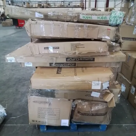 A PALLET OF VARIOUS FURNITURE PARTS AND CUSHIONS 