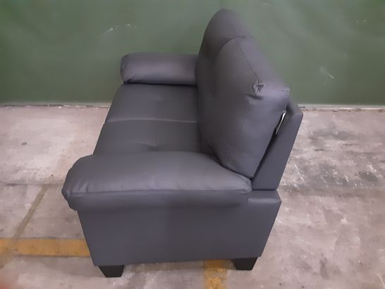 DESIGNER GREY LEATHER 2-SEATER SOFA 