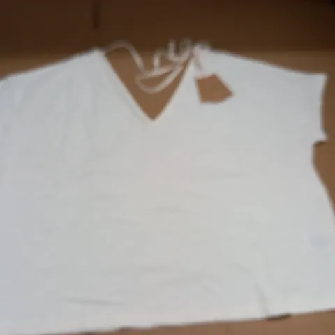 BODEN V-NECK WHITE TOP - UK 14