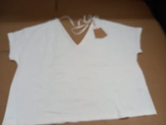 BODEN V-NECK WHITE TOP - UK 14