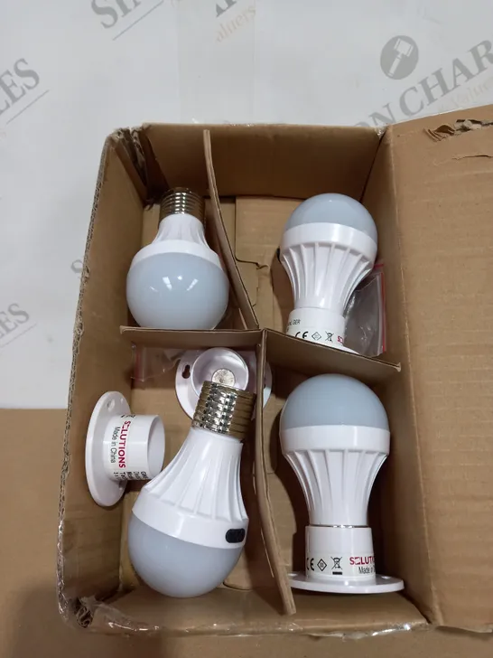 BOX SET OF 4 SOLUTIONS PORTABLE LED BULBS 