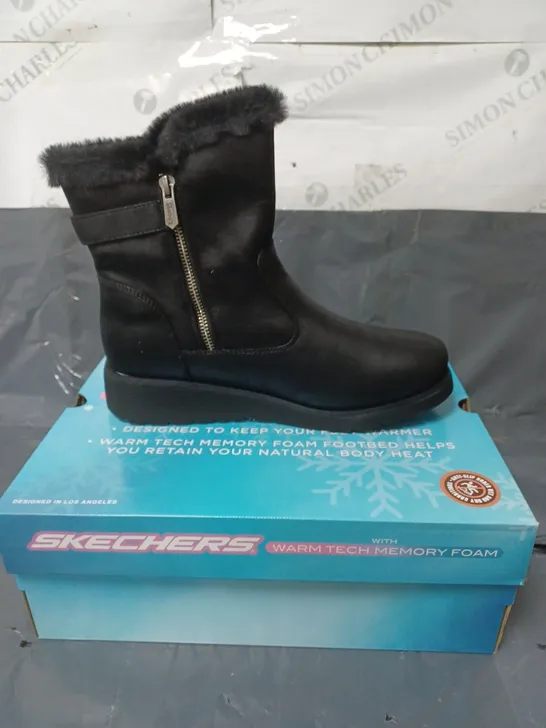 SKECHERS WARM TECH MEMORY FOAM BOOTS BLACK SIZE 6