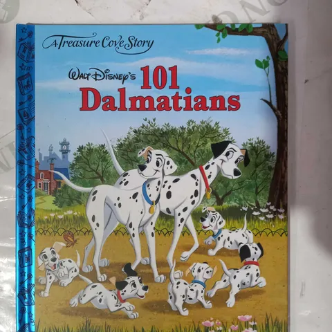 LOT OF APPROXIMATELY 20 TREASURE COVE STORY WALT DINSEY'S 101 DALMATIANS BOOKS