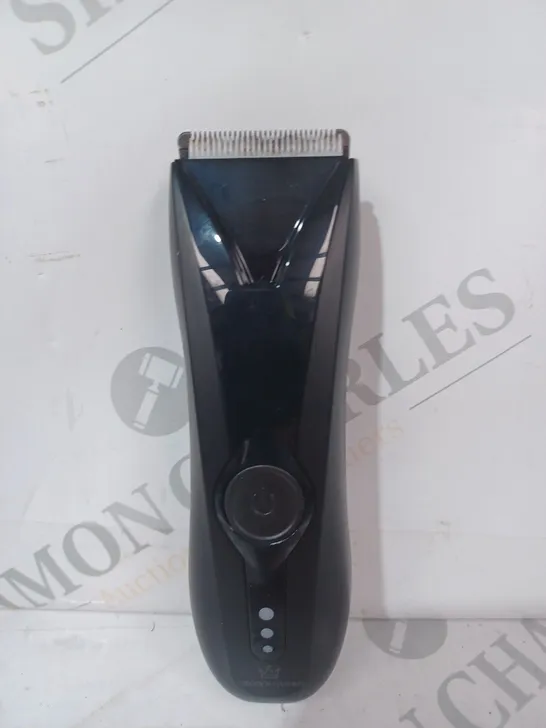 BOXED CROWN GUARD LUXURY BODY GROOMER