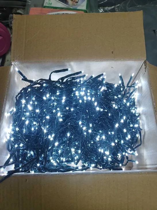 SET OF 1000 MULTIFUNCTION BRIGHT WHITE SPARKLE INDOOR/OUTDOOR CHRISTMAS TREE LIGHTS RRP £59.99