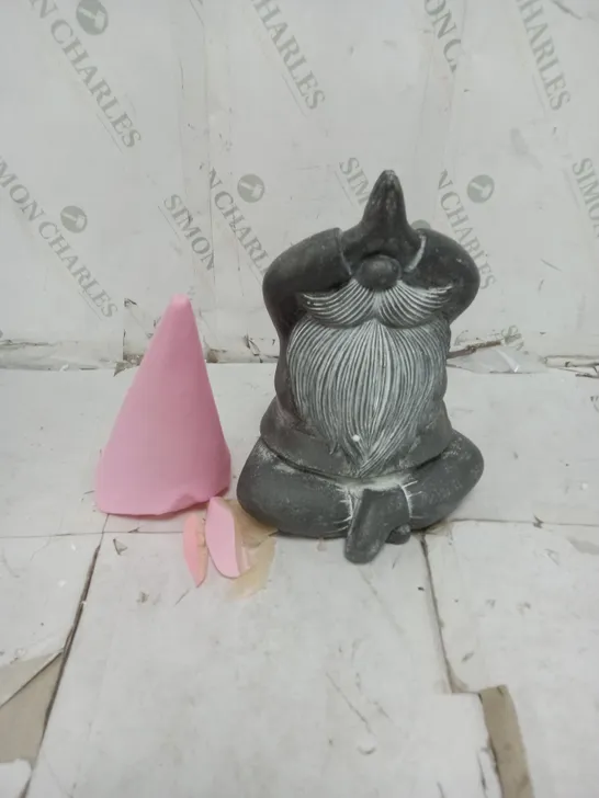 MY GARDEN STORIES SOLAR LED YOGA GNOME - PINK