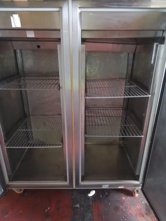 LARGE COMMERCIAL DOUBLE DOOR HEATED FOOD STORAGE UNIT 