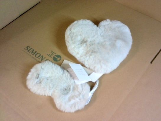 THE WHITE COMPANY MICROWAVEABLE FLUFFY HEART AND MATCHING EYE MASK