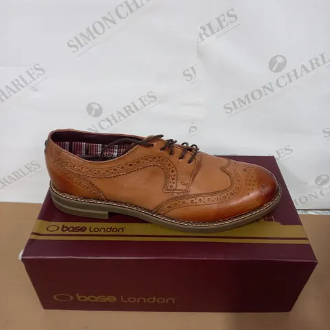 BOXED PAIR OF BASE LONDON BROWN BROGUES SIZE 44