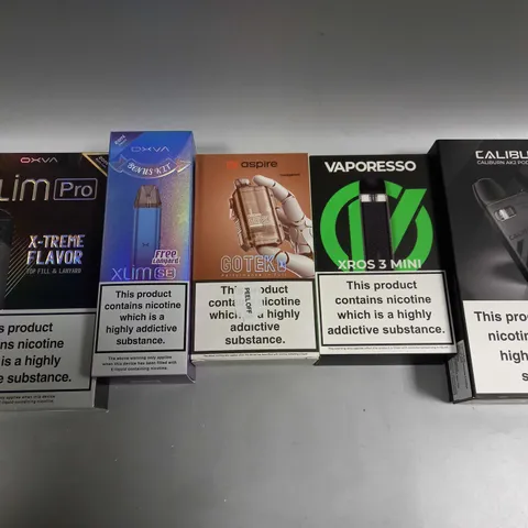 BOX OF APPROXIMATELY 10 ASSORTED E-CIGARATTES TO INCLUDE CALIBURN, OXVA, VAPORESSO ETC