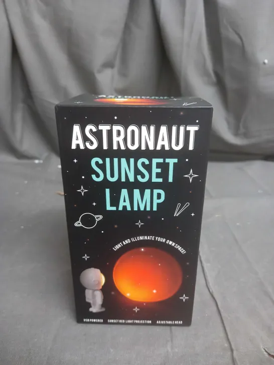 ASTRONAUT SUNSET LAMP