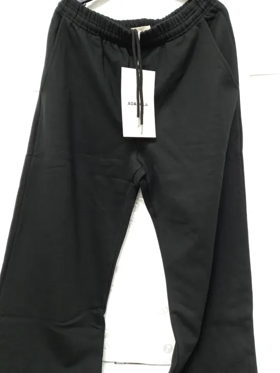 ADANOLA STRAIGHT LEG SWEATPANTS IN BLACK - LARGE