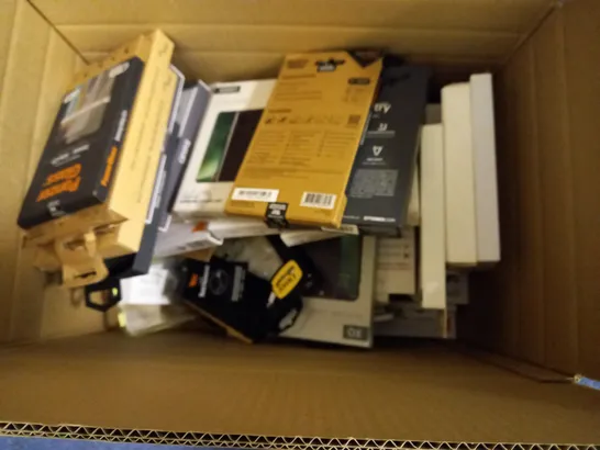 BOX OF APPROX 25 ASSORTED PHONE ITEMS TO INCLUDE - QDOS HYBRID CASE - XQISIT FLEX CASE - INVISIBLE GLASS ELITE ETC