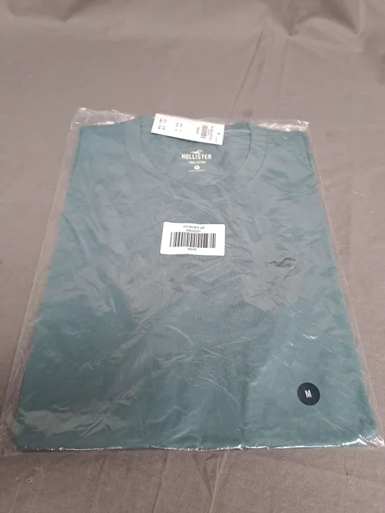 SEALED HOLLISTER TEAL T-SHIRT - MEDIUM