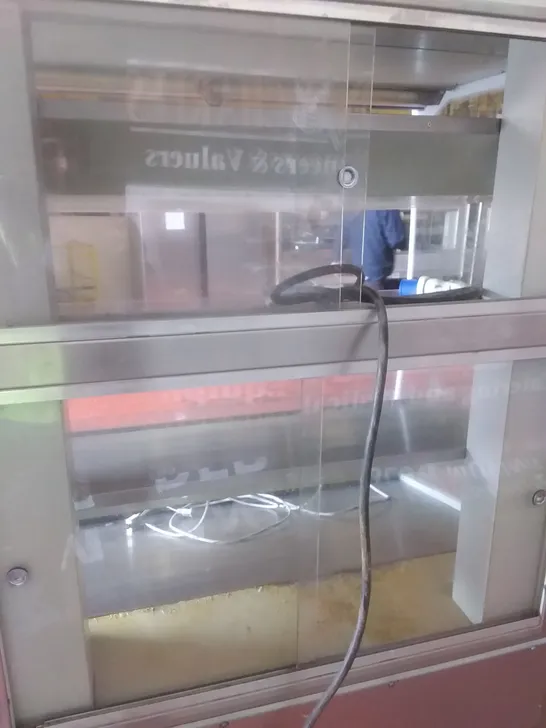 SELF SERVE HOT DELI CABINET