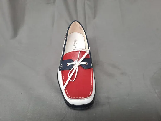 BOXED PAIR OF VAN DAL JAMAICA SHOES IN RED/WHITE/NAVY SIZE 5