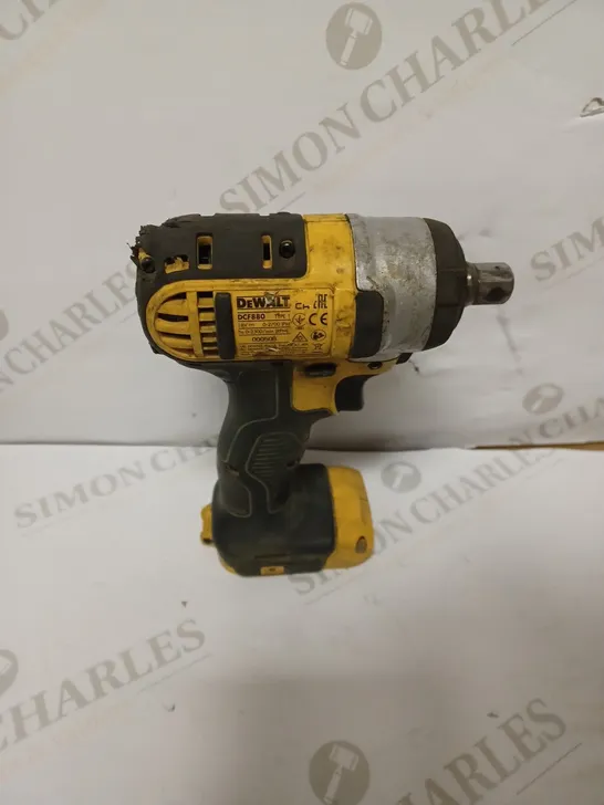 DEWALT 18V COMPACT IMPACT WRENCH 