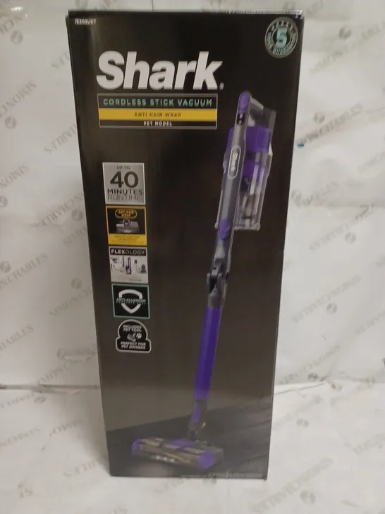 SHARK ANTI HAIR WRAP CORDLESS PET VACUUM CLEANER IZ202UKT