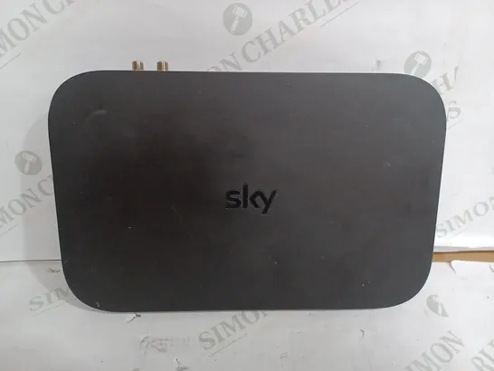 SKY Q BOX - ES130