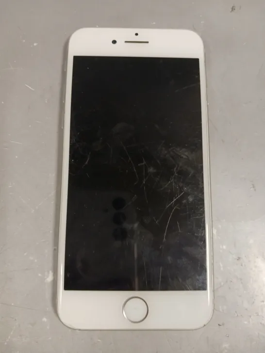 APPLE IPHONE 8 SMARTPHONE IN WHITE 