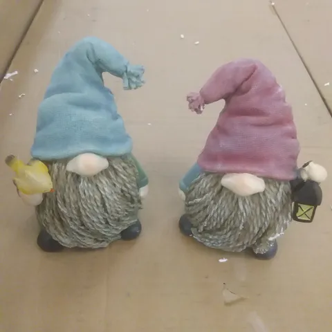 BOXED PAIR OF LED GNOMES FIGURES