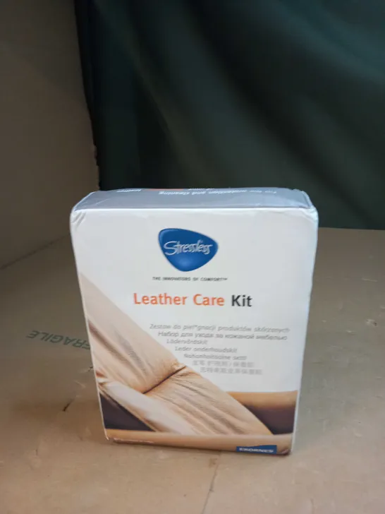 STRESSLESS LEATHER CARE KIT 