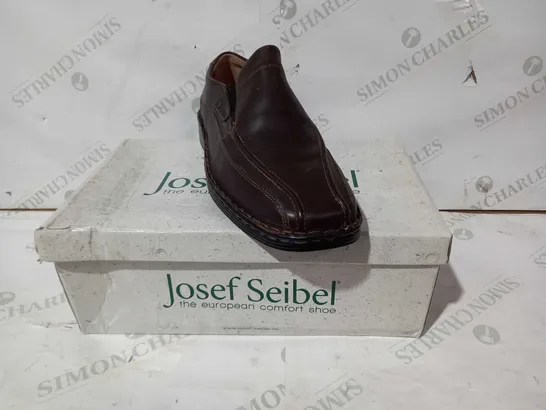 BOXED PAIR OF JOSEF SEIBEL DAKOTA LEATHER SLIP-ON SHPES IN BROWN EU SIZE 46