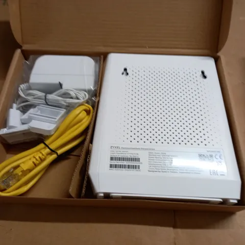 BOXED ZYXEL ACCESS POINT - WX3401-BO DUAL BAND GIGABIT EXTENDER