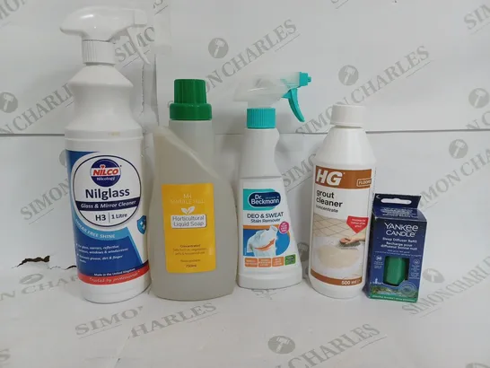 BOX OF APPROX 10 ASSORTED LIQUIDS TO INCLUDE - NILGLASS - LIQUID SOAP - GROUT CLEANER ETC