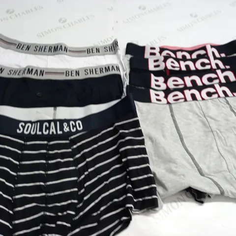 LOT OF 7 ASSORTED PAIRS OF MENS BOXER TRUNKS - L + M