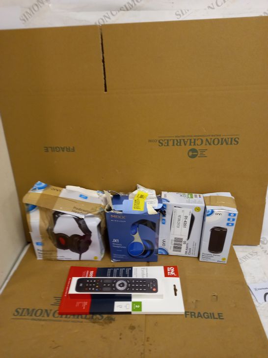 LOT OF ASSORTED ITEMS TO INCLUDE HEADPHONES, BLUETOOTH SPEAKERS AND ALARM CLOCKS