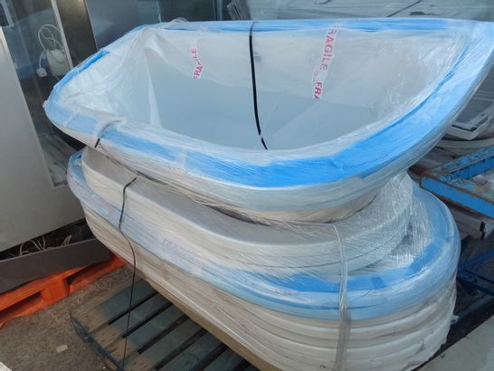 PALLET OF APPROXIMATELY 12  ASSORTED D SHAPED BATHS