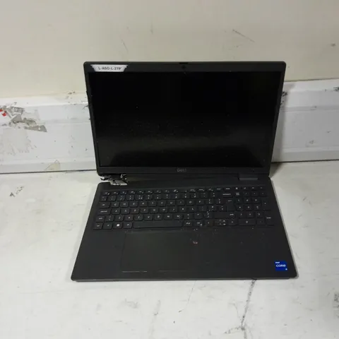 DELL LATITUDE 3520 LAPTOP