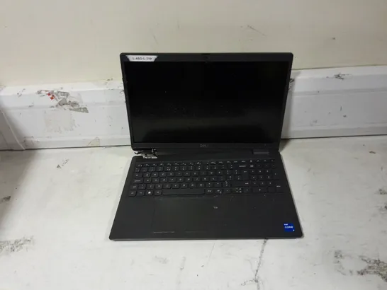 DELL LATITUDE 3520 LAPTOP