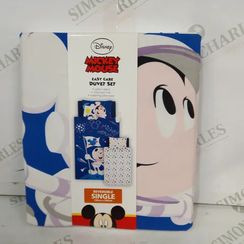 DISNEY MICKEY MOUSE EASY CARE REVERSIBLE DUVET SET - SINGLE