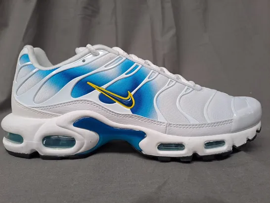 BOXED PAIR OF NIKE AIR TN SHOES IN WHITE/BLUE UK SIZE 9