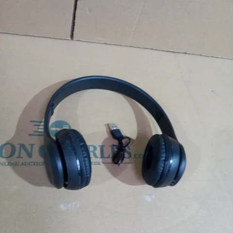 P47 WIRELESS HEADPHONES 