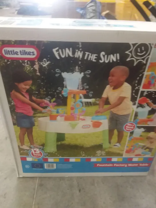 LITTLE TIKES FOUNTAIN FACTORY WATER TABLE