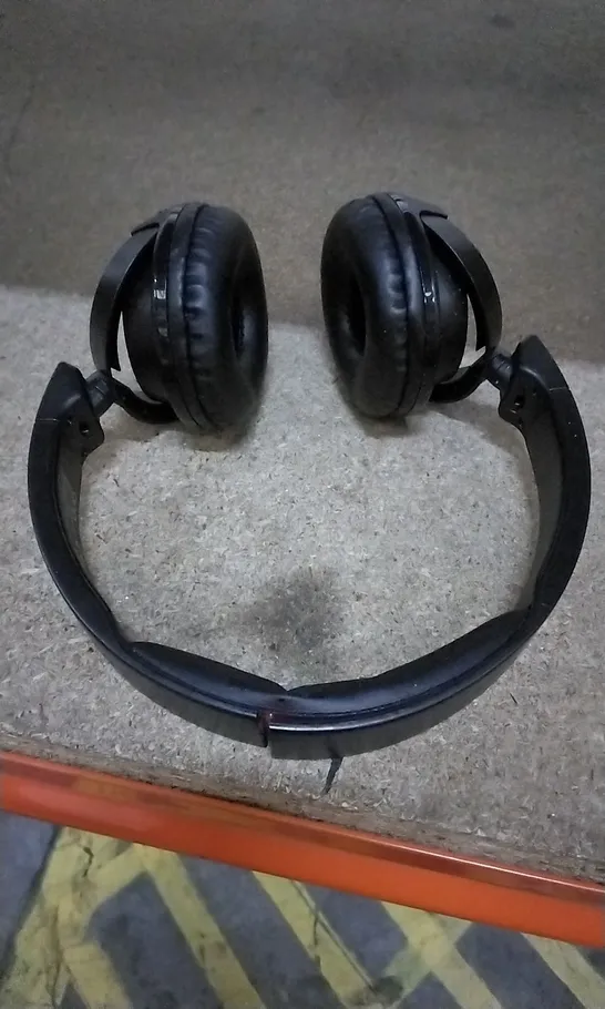 WIRELESS HEADPHONES