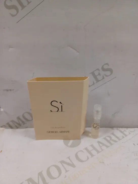 LOT TO CONTAIN APPROX 120 X 1.2ML GIORGIO ARMANI SI SAMPLE SPRAYS EDP