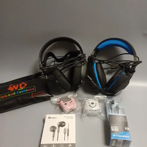 APPROXIMATELY 15 ASSORTED HEADPHONE/EARPHONE PRODUCTS TO INCLUDE GAMING HEADSETS, CHARGING CASES, REPLACEMENT PADS ETC 